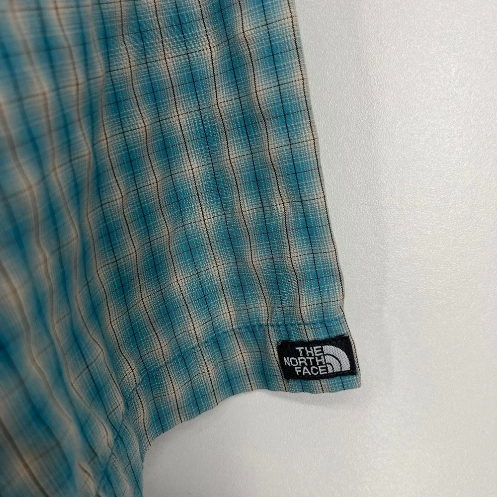 The North Face Mens XL Blue Plaid Short Sleeve Button Up Hiking Shirt